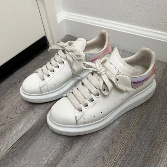 Alexander McQueen Oversized Sneaker White/Shock Pink Size 38/Women’s 8 - Picture 7 of 7